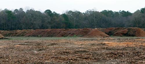 The few state regulations that exist require piles of poultry litter (feces) placed in the field to be covered if left exposed to the elements for more than 14 days.  If left uncovered, rain water can percolate through the pile. Its polluting leach-ate can then be discharged to local waterways. . 